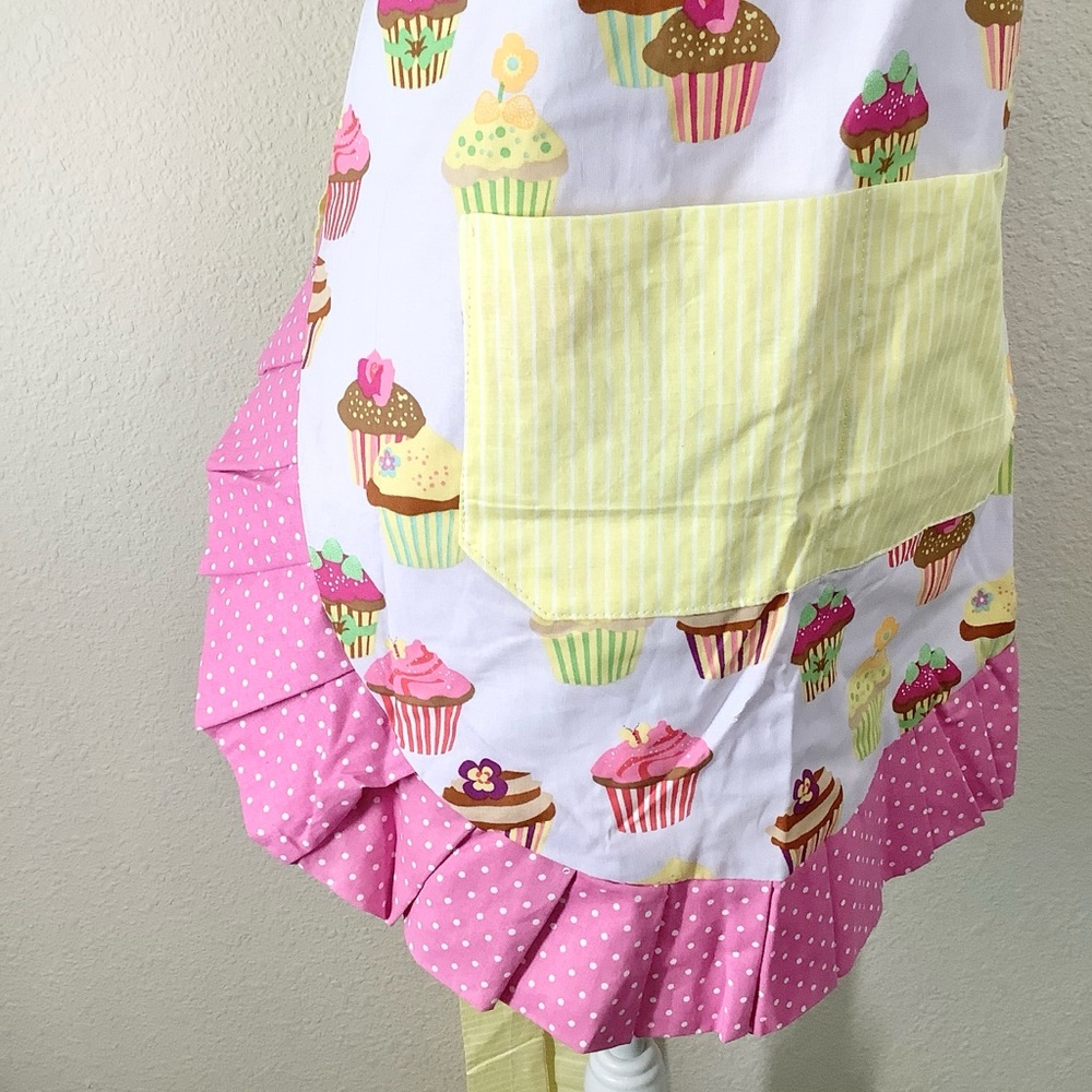 FLIRTY APRONS Novelty Cupcake Print Apron Ruffle Pockets Baker Pastry Chef Pink - Picture 7 of 9